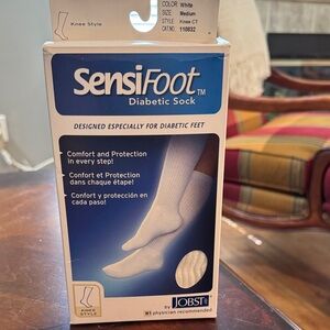SensiFoot Diabetic Socks - White